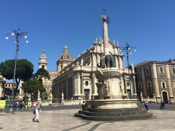 Catania Reiseziel Auf Sizilien Urlaub Am Meer