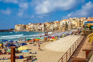 August: Sommerliche Hitze und Ferragosto