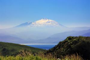 Blick auf den Vulkan Etna in Sizilien